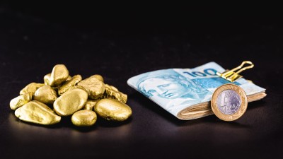 Einar Rivero, CEO da Elos Ayta, comenta o porquê do ouro estar tão em moda (Imagem: Shutterstock)