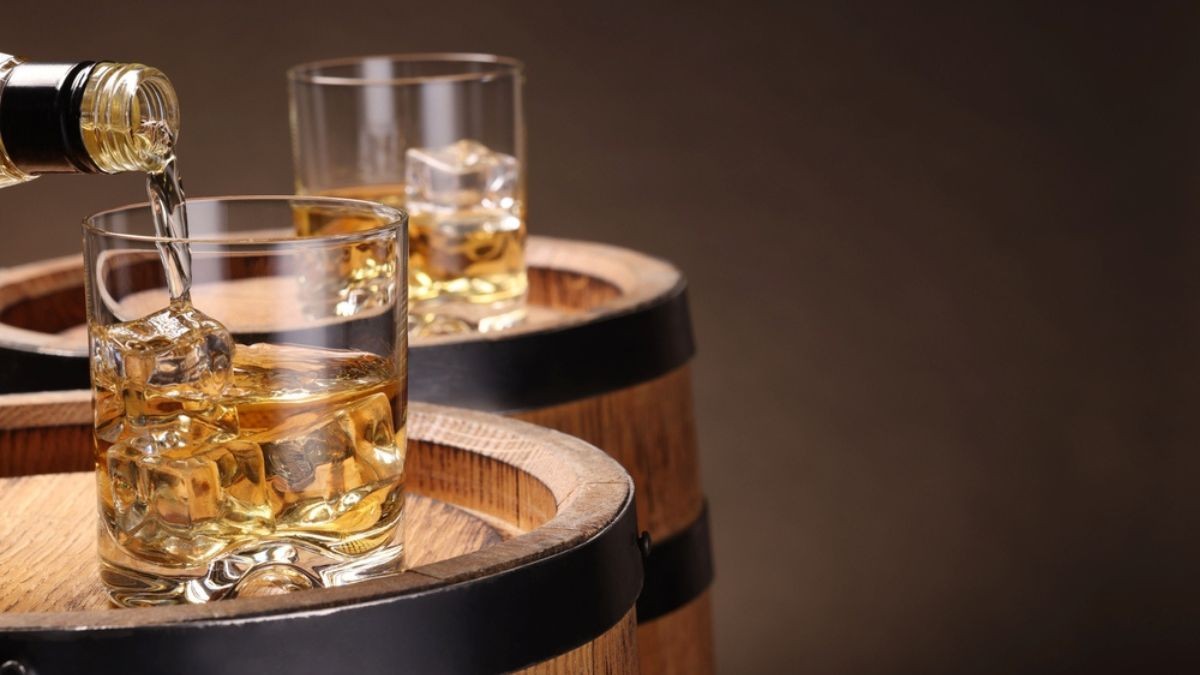 Governo tenta coibir venda de produtos para falsificação de bebidas (Imagem: Shutterstock) Governo tenta coibir venda de produtos para falsificação de bebidas (Imagem: Shutterstock)