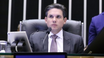 Hugo Motta presidiu a votação da MP alternativa ao IOF (Imagem: Kayo Magalhães/Câmara dos Deputados)