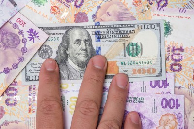 Peso argentino foi a moeda que mais se desvalorizou no acumulado de 2025 (Imagem: Shutterstock) Peso argentino foi a moeda que mais se desvalorizou no acumulado de 2025 (Imagem: Shutterstock)