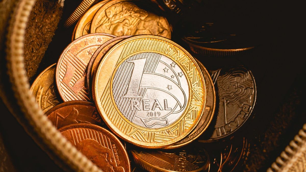 Para 2026, a expectativa também foi ajustada levemente para baixo, de 4,4% para 4,3% (Imagem: Shutterstock) Para 2026, a expectativa também foi ajustada levemente para baixo, de 4,4% para 4,3% (Imagem: Shutterstock)