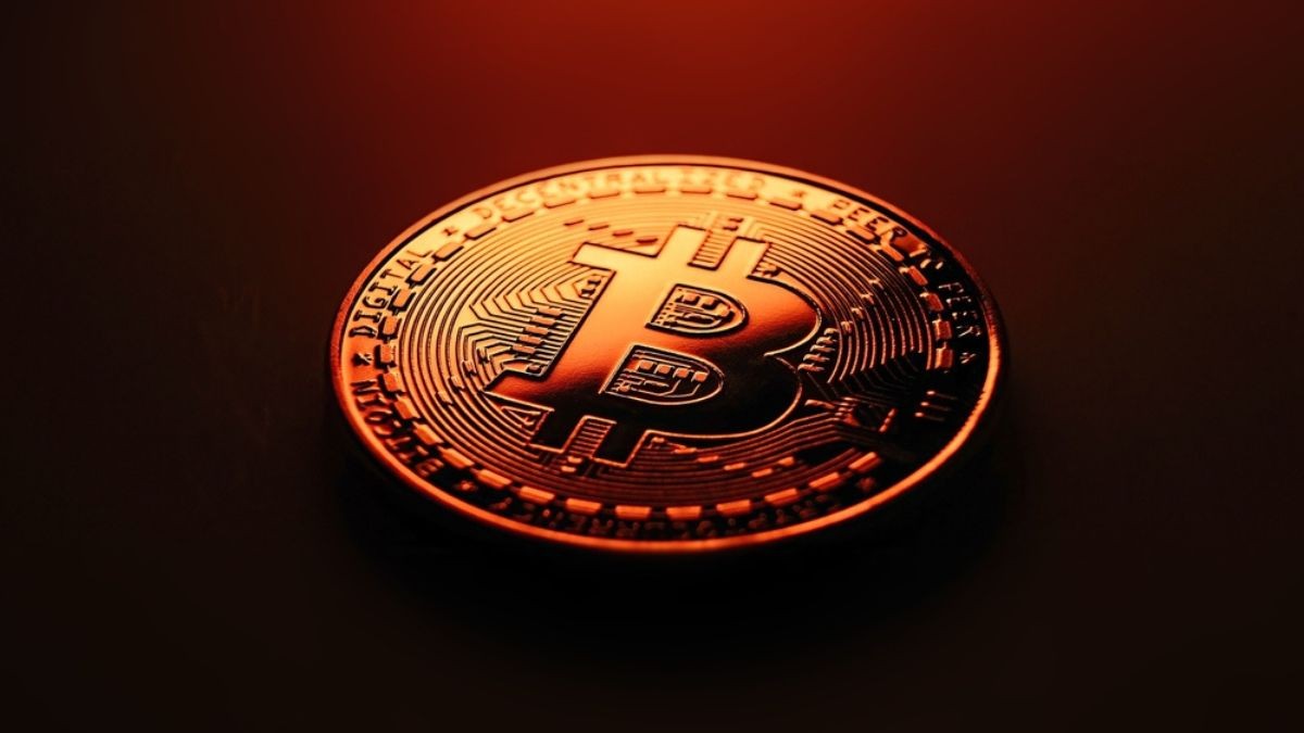A compra foi feita a um preço médio ponderado de R$ 649.409,97 por BTC (Imagem: Shutterstock)