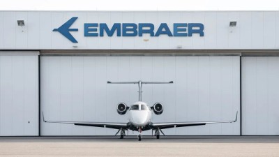 Com a alteração, o atual ticker EMBR3, utilizado na bolsa brasileira, será substituído por EMBJ3 (Imagem: Shutterstock) Com a alteração, o atual ticker EMBR3, utilizado na bolsa brasileira, será substituído por EMBJ3 (Imagem: Shutterstock)