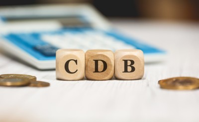CDB são títulos emitidos por instituições financeiras para financiar suas operações (Imagem: Shutterstock)