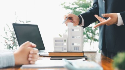 Com o ajuste, o valor das prestações ficaria mais estável ao longo do tempo Imagem: Shutterstock)