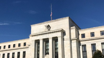 Os juros norte-americanos passam a operar no intervalo entre 3,75% e 4% ao ano (Imagem: Shutterstock)