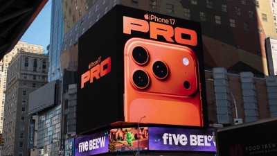 Apesar de polêmico, as receitas do iPhone 17 subiram 6% no período (Imagem: Shutterstock)