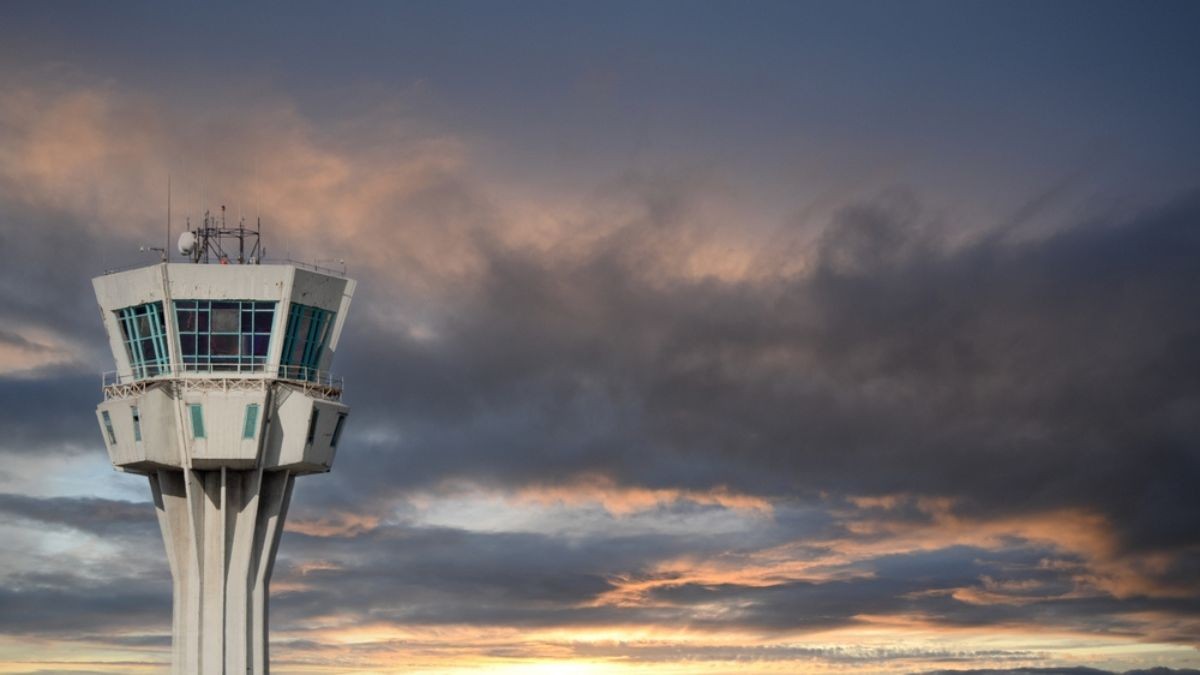 Oi fornecia maior parte dos sinais que atendem o sistema de controle de tráfego aéreo do Brasil (Imagem: Shutterstock) Oi fornecia maior parte dos sinais que atendem o sistema de controle de tráfego aéreo do Brasil (Imagem: Shutterstock)