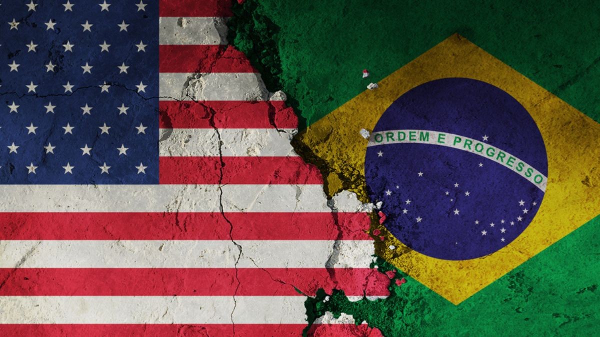 No Brasil, a taxa básica de juros é de 15% ao ano (Imagem: Shutterstock) No Brasil, a taxa básica de juros é de 15% ao ano (Imagem: Shutterstock)