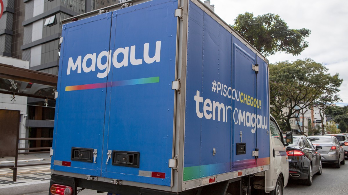 MGLU3 se consolida como um dos maiores operadores logísticos do Brasil (Imagem: Shutterstock)