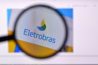 Eletrobras mudou de nome para Axia Energia (Imagem: Shutterstuck)