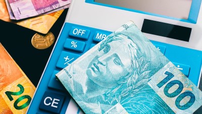 Debêntures incentivadas já ocuparam o pódio da renda fixa, pagando mais de 2% ao mês (Imagem: Shutterstock)