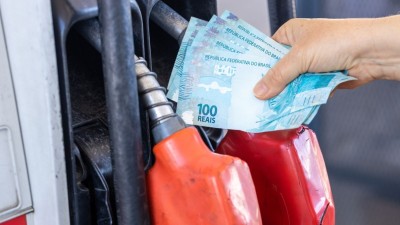 O CFO também alertou para o impacto negativo da valorização do real frente ao dólar (Imagem: Shutterstock)