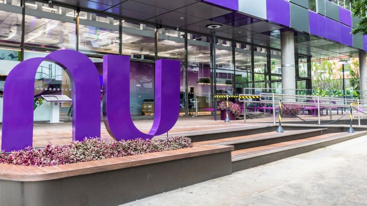 O Nubank encerrou o trimestre com 127 milhões de clientes em sua base total (Imagem: Shutterstock)