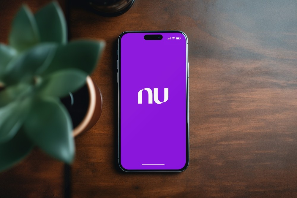 Nubank é o maior banco digital do país com milhões de clientes (Imagem: Shutterstuck)
