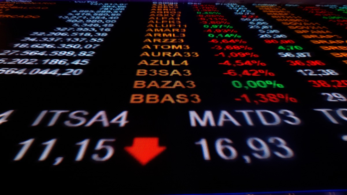 ITUB4, BPAC11, BBDC4 e SANB11 ficaram no vermelho e azedaram o IBOV (Imagem: Shutterstock)