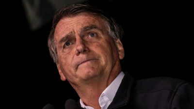 Bolsonaro foi preso preventivamente no sábado (Imagem: Shutterstock)