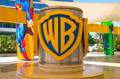 Warner Bros é um grupo empresarial com atuação nos diversos segmentos da indústria de conteúdo (Imagem: Shutterstock)