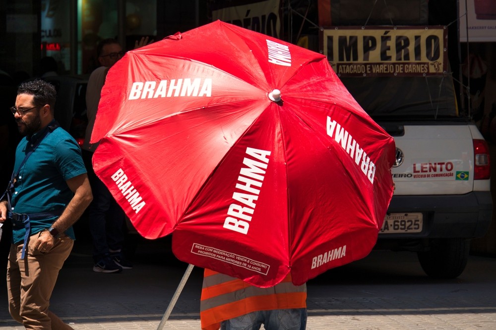 Brahma é uma das marcas administradas pela Ambev (Imagem: Shutterstuck)