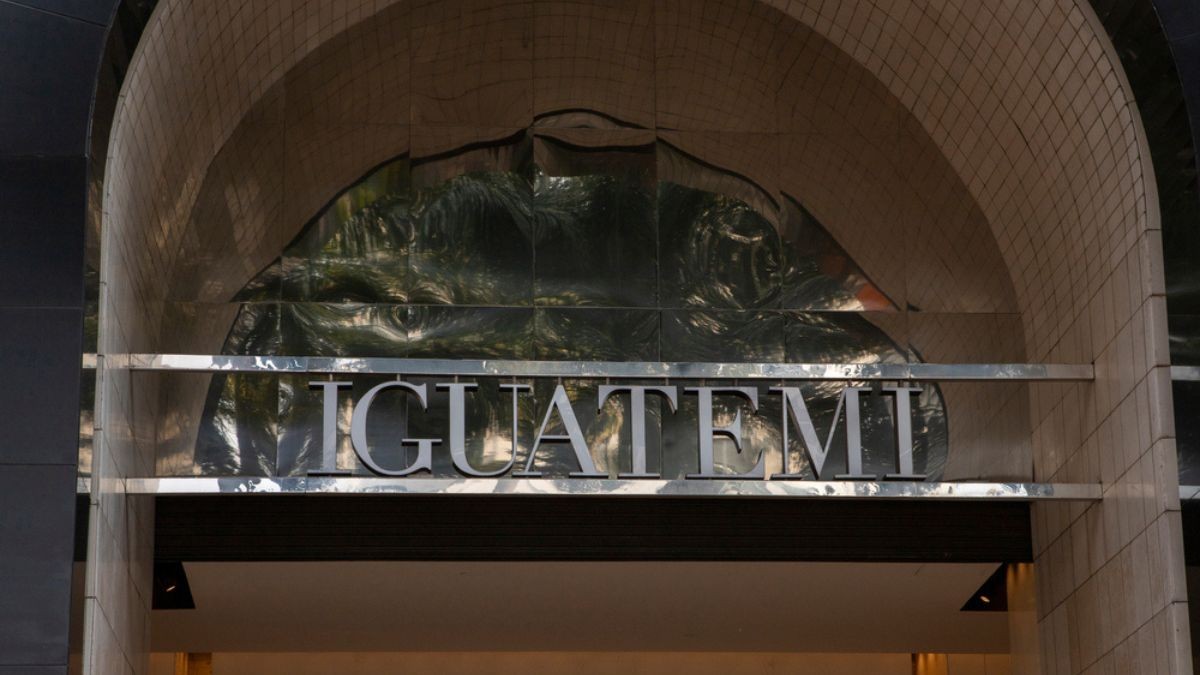 Além de reforçar a liquidez, a operação chega em um momento favorável para a Iguatemi (Imagem: Shutterstock)