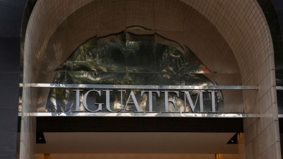 Além de reforçar a liquidez, a operação chega em um momento favorável para a Iguatemi (Imagem: Shutterstock)