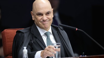 Moraes volta a poder realizar operações financeiras em dólar (Imagem: Fabio Pozzebom/Agência Brasil)