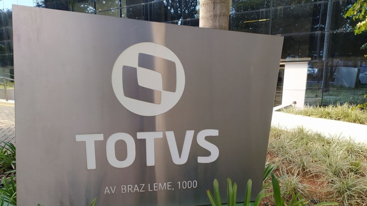 A receita líquida consolidada do último trimestre da Totvs ficou em R$ 1,562 bilhão (Imagem: Shutterstock)