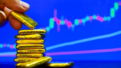 Ouro volta a ser um queridinho nas carteiras dos investidores em 2025 (Imagem: Shutterstock)