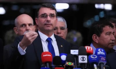 Carta de Jair Bolsonaro confirma o filho como representante da família (Imagem: Lula Marques/Agência Brasil)