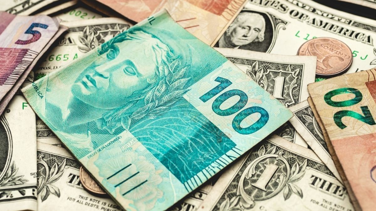 Real teve valorização de 12,4% no acumulado deste ano (Imagem: Shutterstock)