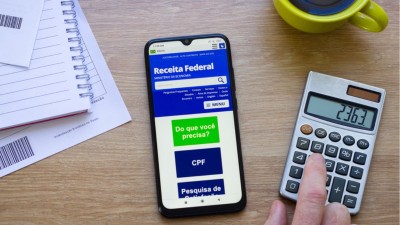 Segundo a Receita, a proíbe a tributação de movimentações financeiras (Imagem: Shutterstock)