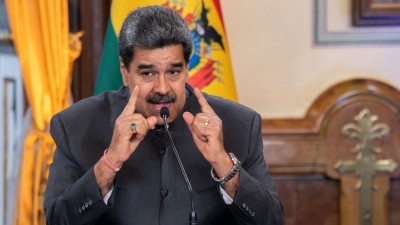 Por volta das 15h, as BDRs da mineradora subiam 6,52%, negociadas a R$ 95,61 (Imagem: Shutterstock)