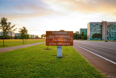 Esplanada dos Ministérios, em Brasília, é onde estão os principais nomes do governo federal (Imagem: Shutterstock)