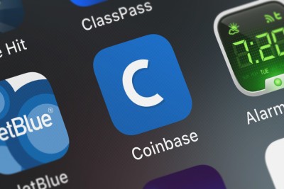 Coinbase é uma das maiores corretoras do mundo (Imagem: Shutterstock)