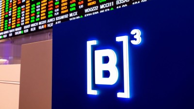 No mercado de câmbio, o dólar à vista fechou em queda de 0,43%, cotado a R$ 5,36 (Imagem: Shutterstock)