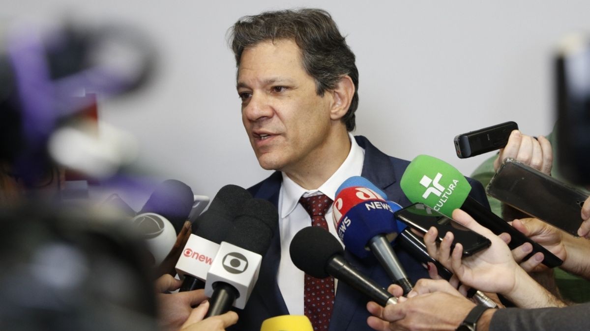 No front das contas públicas, Haddad trouxe um dado preliminar que acalmou parte dos investidores (Imagem: Shutterstock)