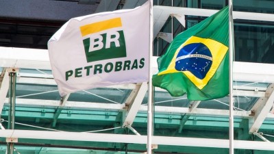 A Refap possui capacidade de processamento de 32 mil metros cúbicos por dia (Imagem: Shutterstock)