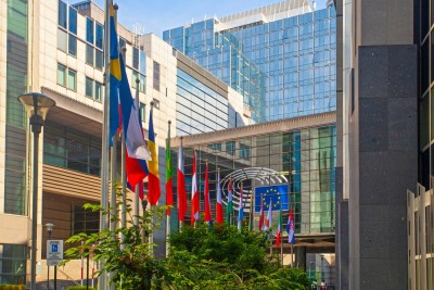 Parlamento Europeu reúne representantes de todos os países membros do bloco (Imagem: Shutterstock)