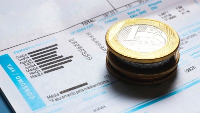 Já a previsão de lucro líquido da Axia subiu para R$ 12,9 bilhões (Imagem: Shutterstock)