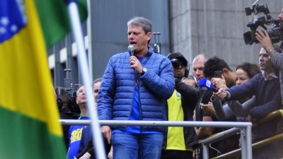 "Sou candidato à reeleição do governo do Estado de São Paulo", postou Tarcísio em rede social (Imagem: Shutterstock)