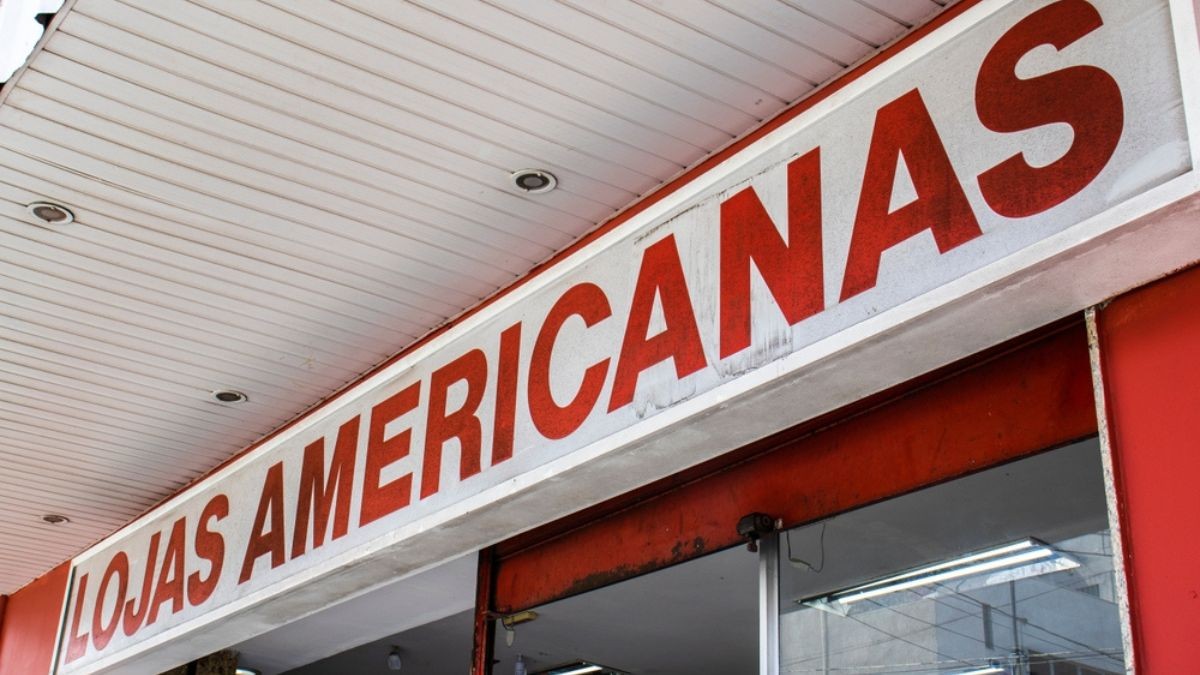 A base de clientes encolheu por oito meses consecutivos até dezembro (Imagem: Shutterstock)