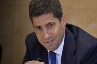 Novo chairman deve assumir em maio, conforme regra do Fed (Imagem: Divulgação/Hoover Institution)