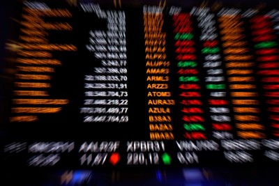 Santander opera com baixa depois da divulgação do balanço do 4T25 (Imagem: Shutterstock)