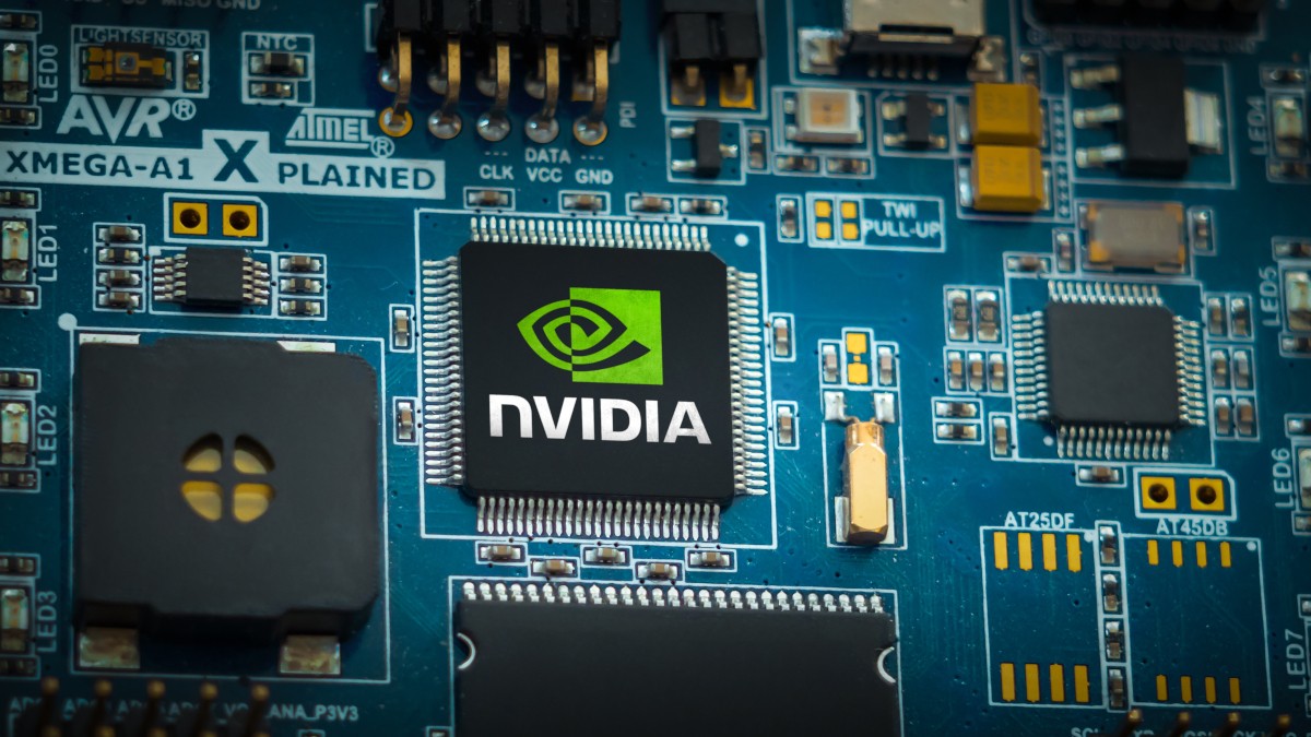 Receitas da Nvidia com data centers disparam +75% no 4T25 e somam US$ 62,3 bilhões (Imagem: Shutterstock)