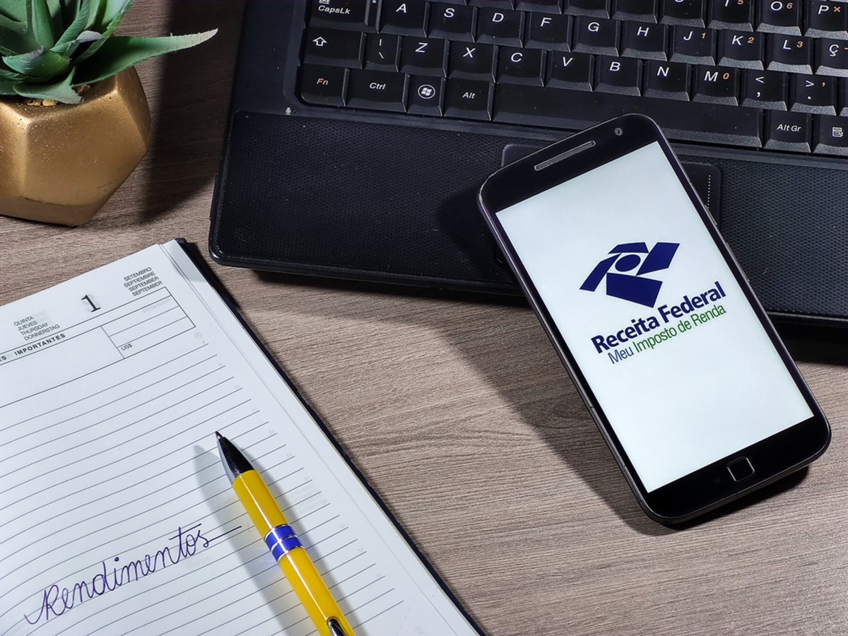 Informe de rendimentos traz detalhamento sobre valores recebido no ano passado (Imagem: Shutterstock)