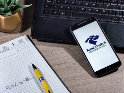 Informe de rendimentos traz detalhamento sobre valores recebido no ano passado (Imagem: Shutterstock)