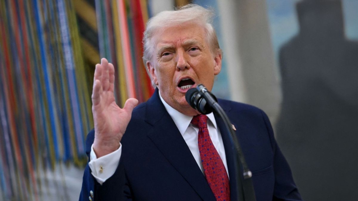 O estreito é uma das rotas marítimas mais estratégicas do planeta (Imagem: Shutterstock)