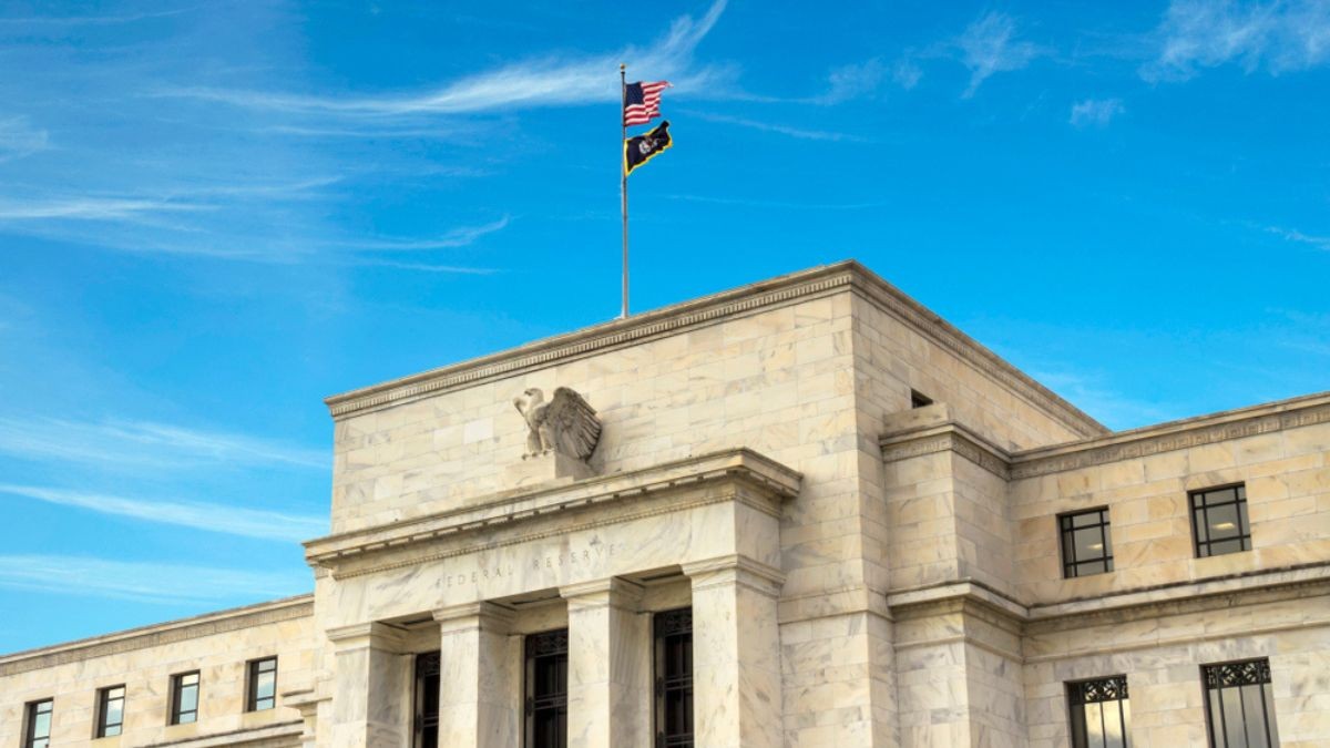 Warsh deverá substituir Jerome Powell após o encerramento de seu mandato em 15 de maio (Imagem: Shutterstock)