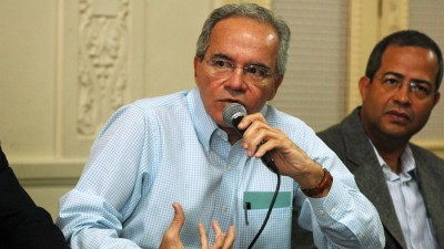 O relógio da fabricante suíça utiliza o conceito Dual-Wing (Imagem: Alerj/Divulgação)