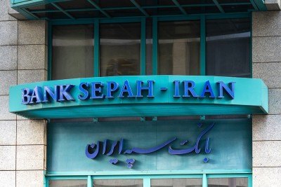 Agência do Bank Sepah foi atacada por misseis (Imagem: Shutterstock)